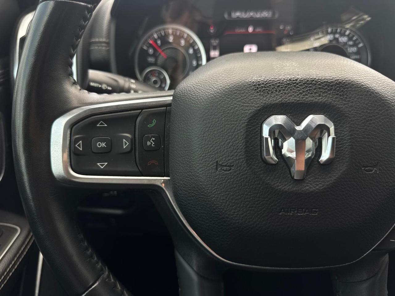 RAM 1500 Laramie Crew Cab SWB 4WD 2023