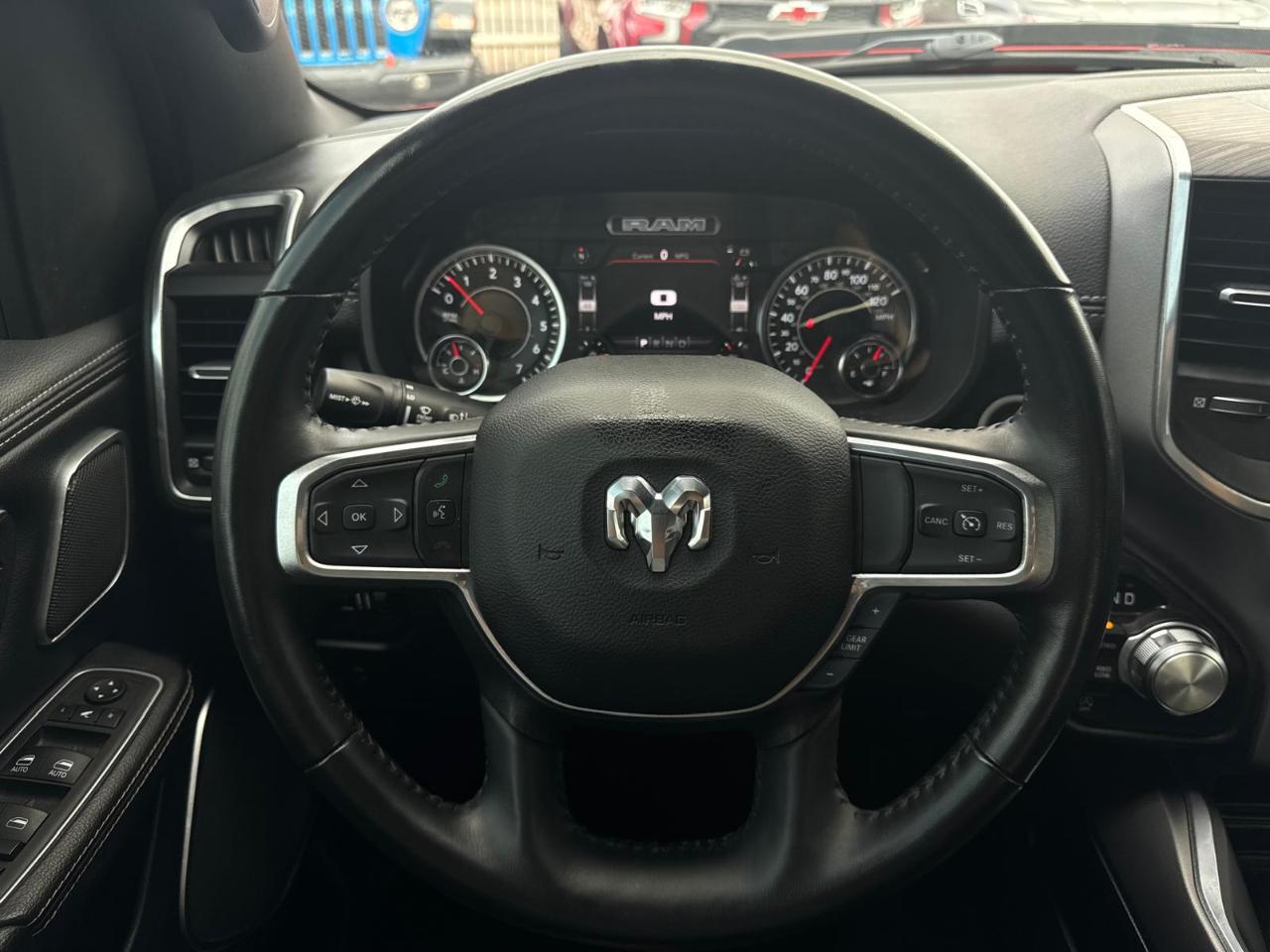 RAM 1500 Laramie Crew Cab SWB 4WD 2023