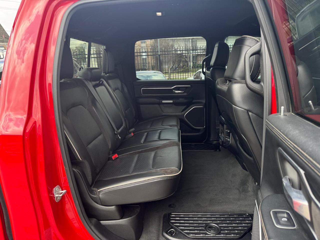 RAM 1500 Laramie Crew Cab SWB 4WD 2023