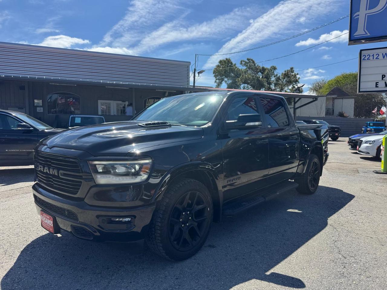 RAM 1500 Laramie Crew Cab SWB 4WD 2022