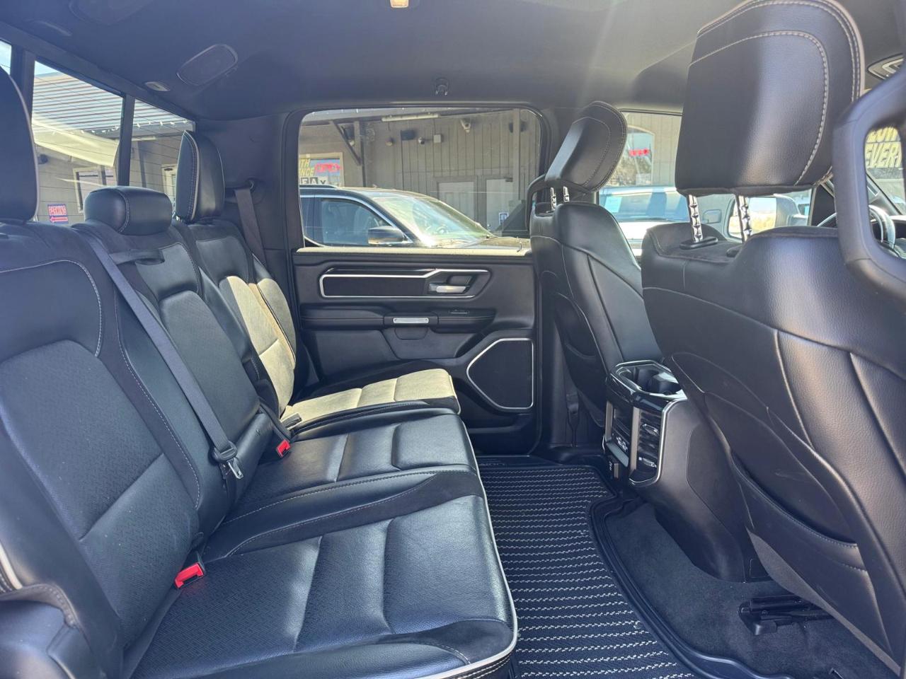 RAM 1500 Laramie Crew Cab SWB 4WD 2022