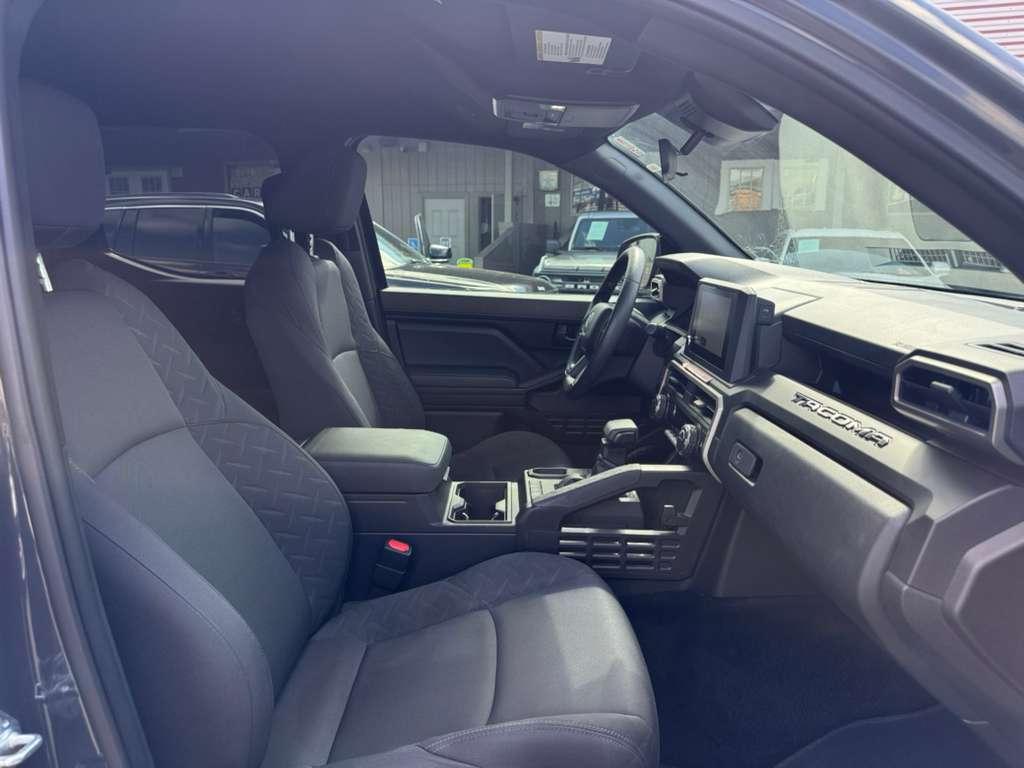 Toyota Tacoma SR Double Cab 2WD 2025