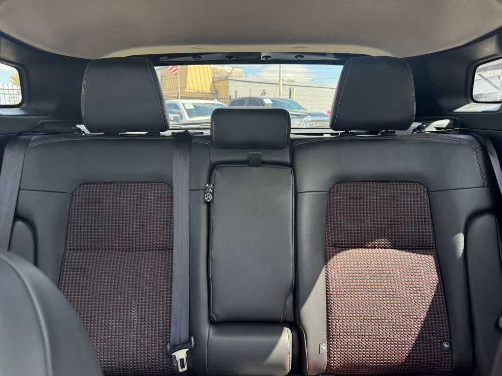 Nissan Kicks SR 2025