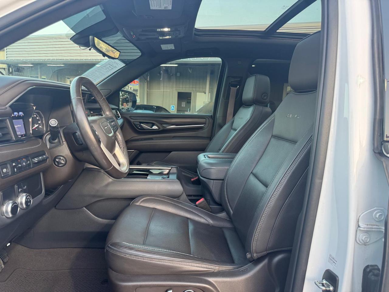 GMC Yukon XL Denali 2WD 2021