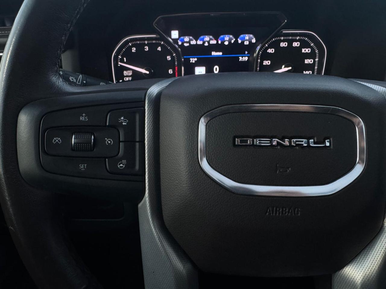 GMC Yukon XL Denali 2WD 2021