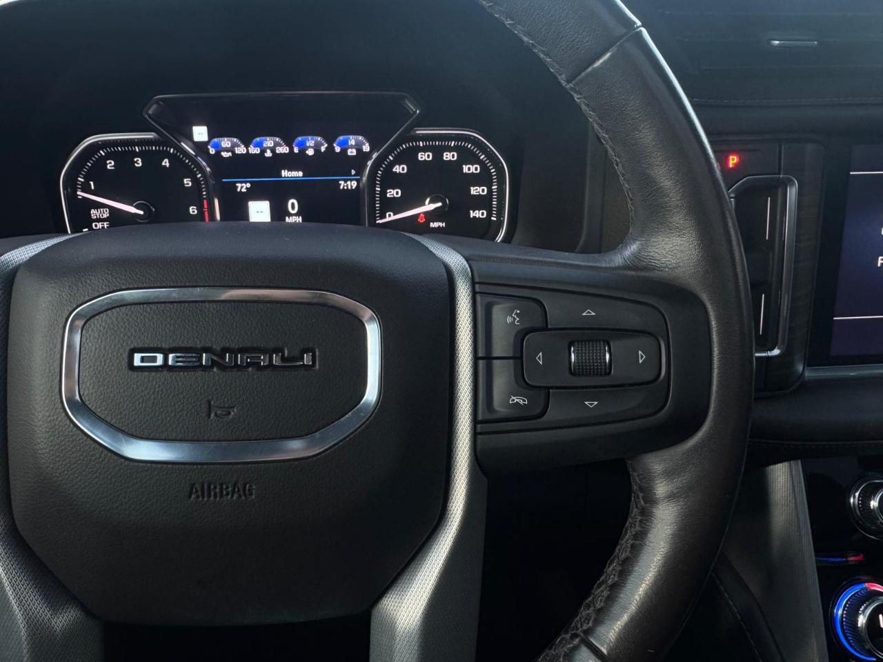 GMC Yukon XL Denali 2WD 2021