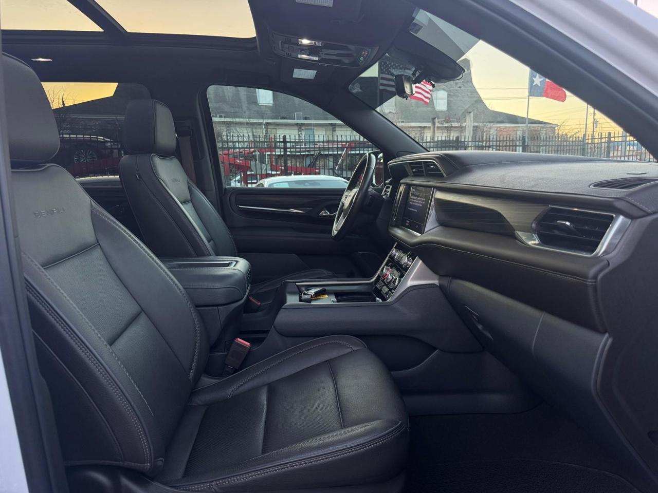 GMC Yukon XL Denali 2WD 2021