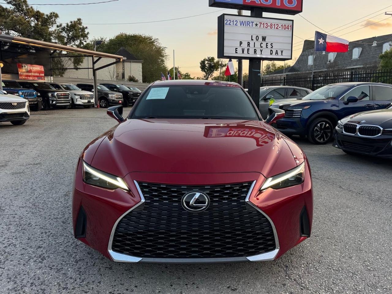 Lexus IS 300 RWD 2022