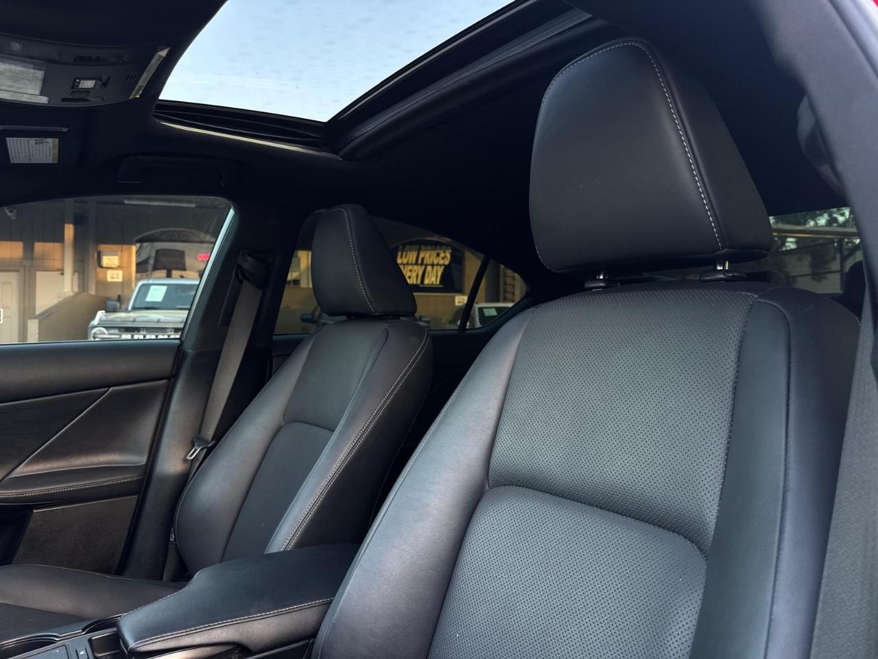 Lexus IS 300 RWD 2022