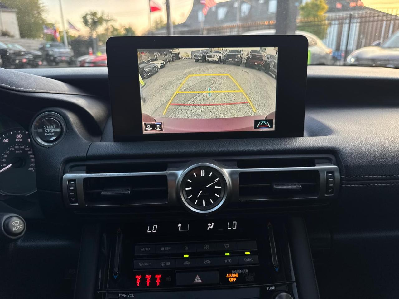 Lexus IS 300 RWD 2022