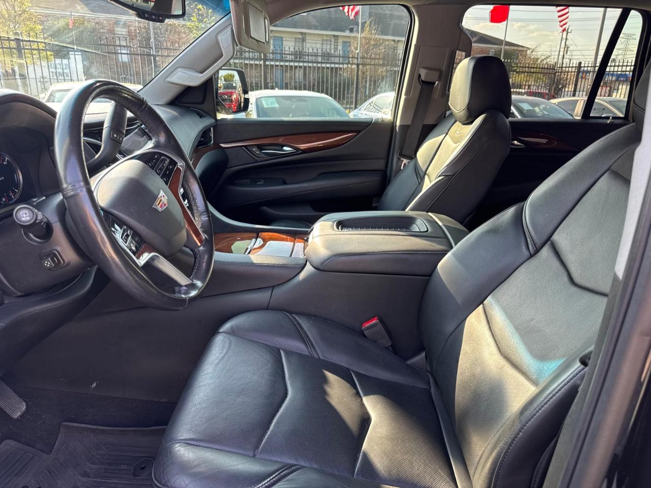 Cadillac Escalade Standard 2WD 2019