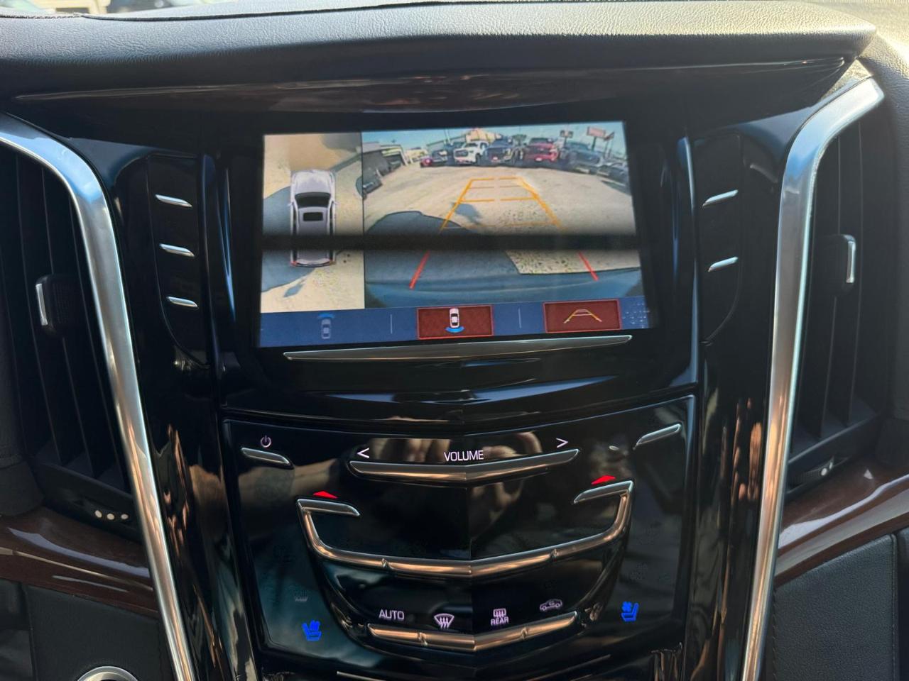 Cadillac Escalade Standard 2WD 2019