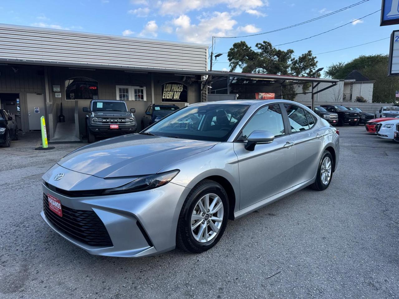 Toyota Camry Hybrid LE 2025