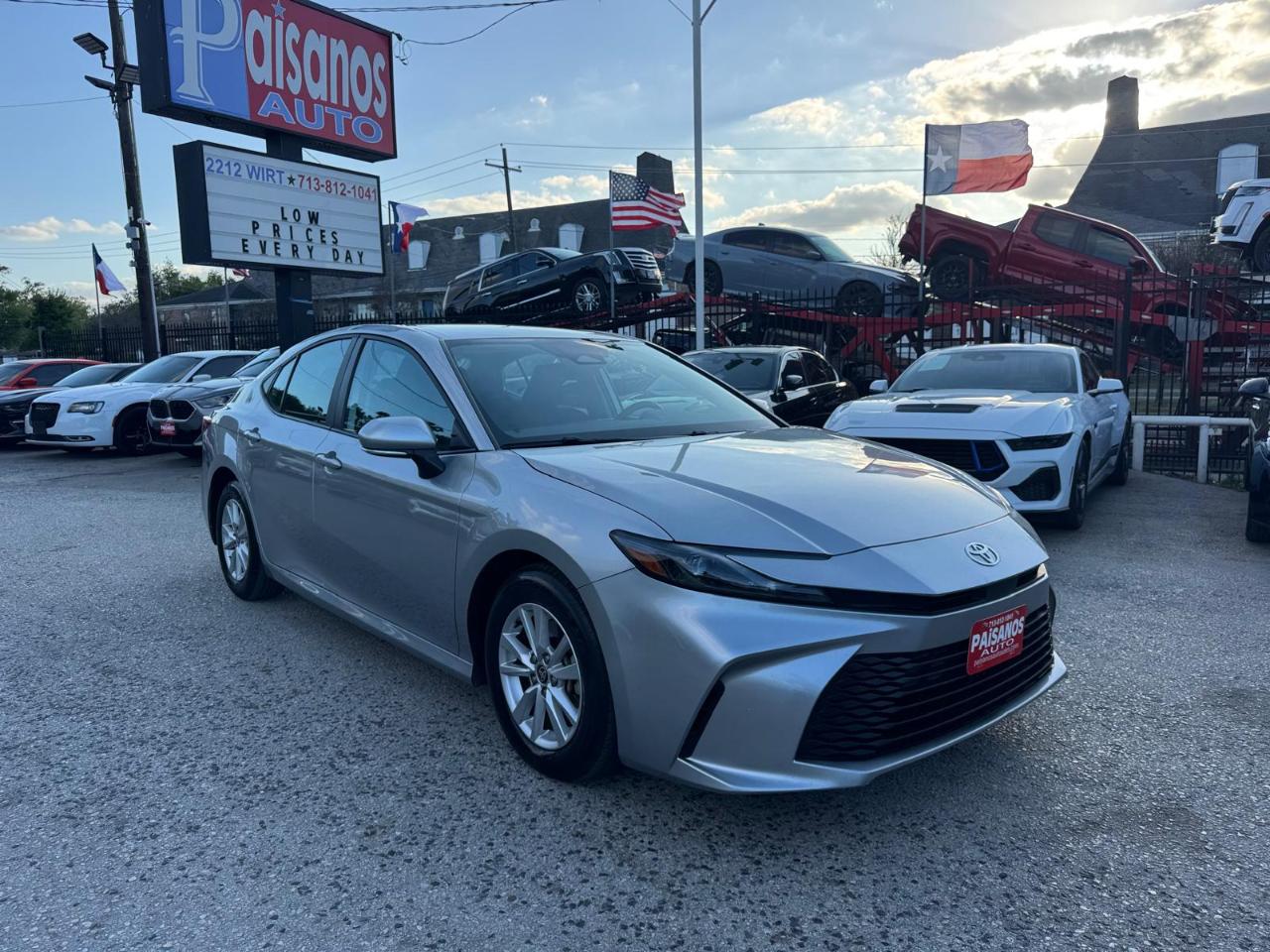 Toyota Camry Hybrid LE 2025