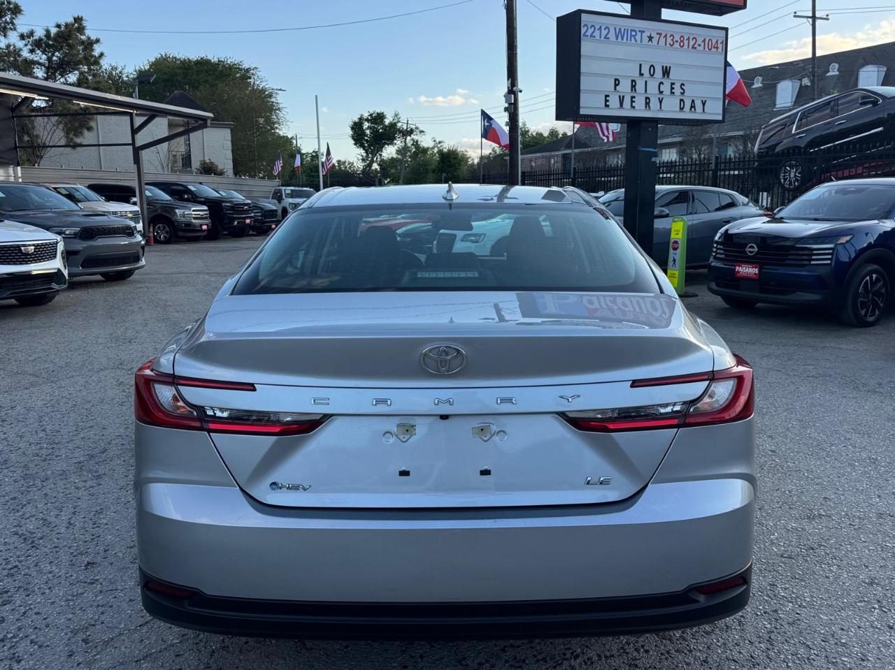 Toyota Camry Hybrid LE 2025