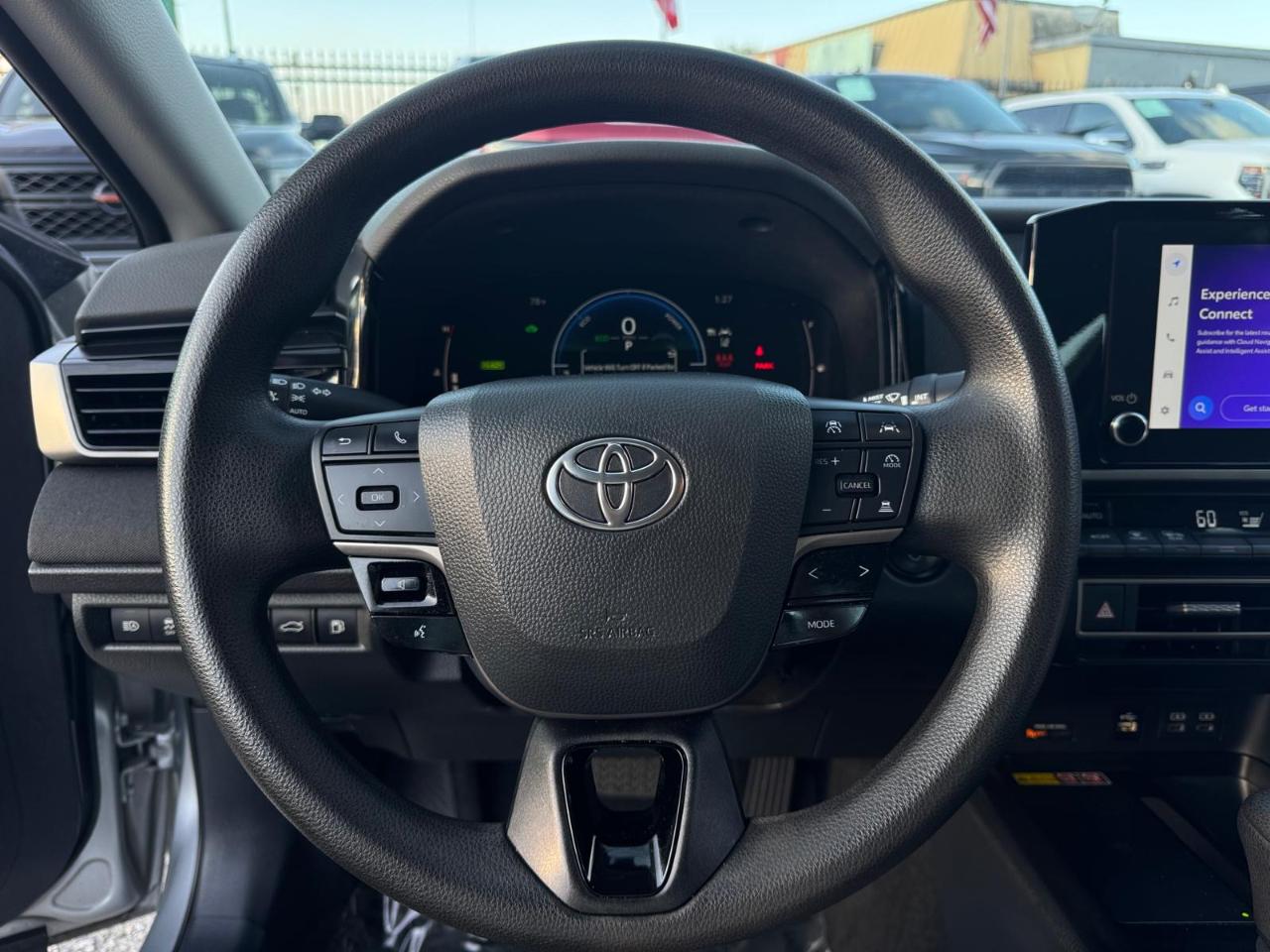 Toyota Camry Hybrid LE 2025