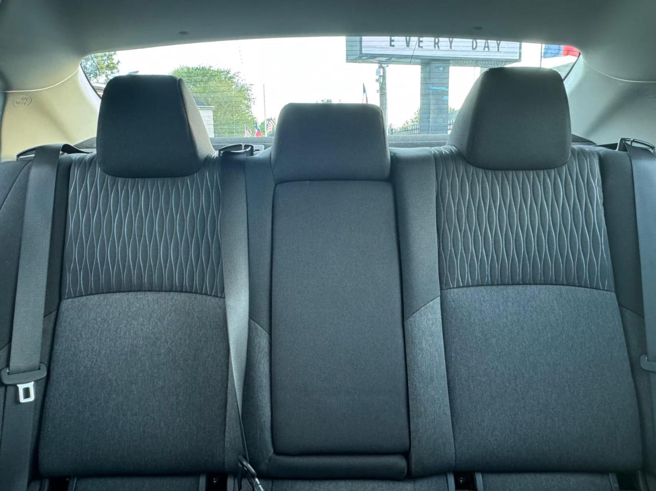 Toyota Camry Hybrid LE 2025