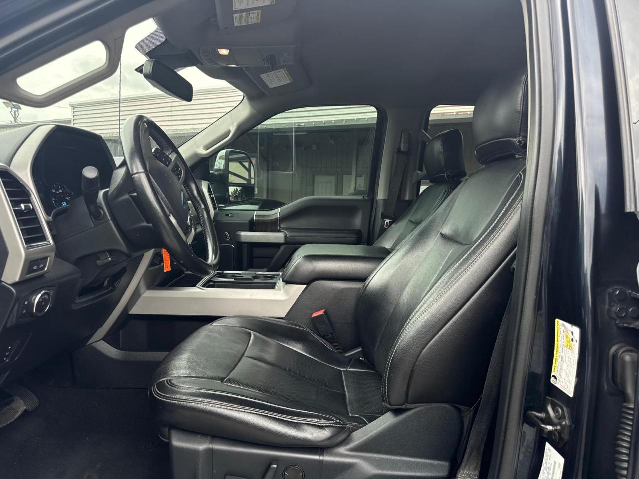 Ford F-250 SD Lariat 2021