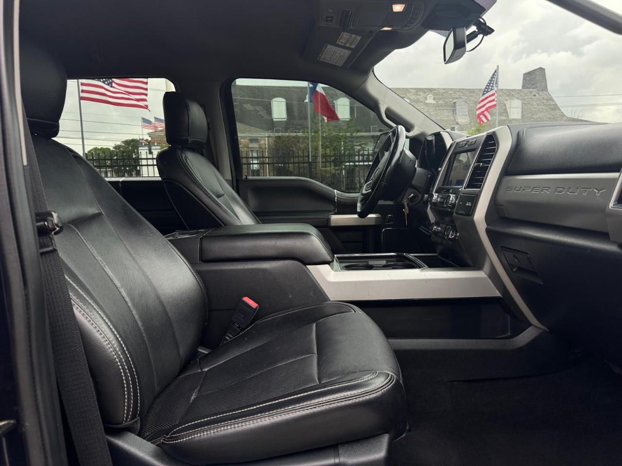 Ford F-250 SD Lariat 2021