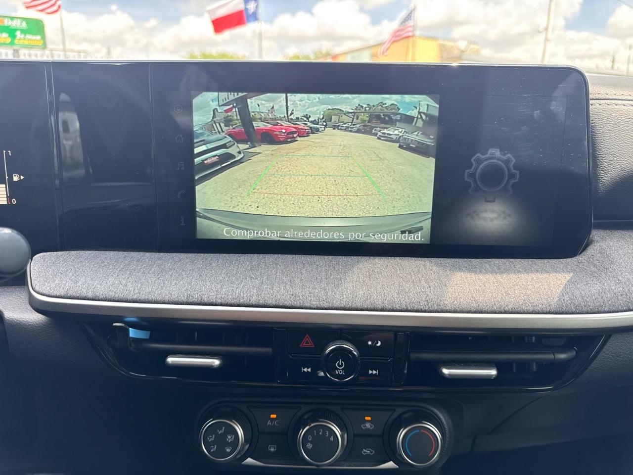 Nissan Kicks SV 4WD 2025