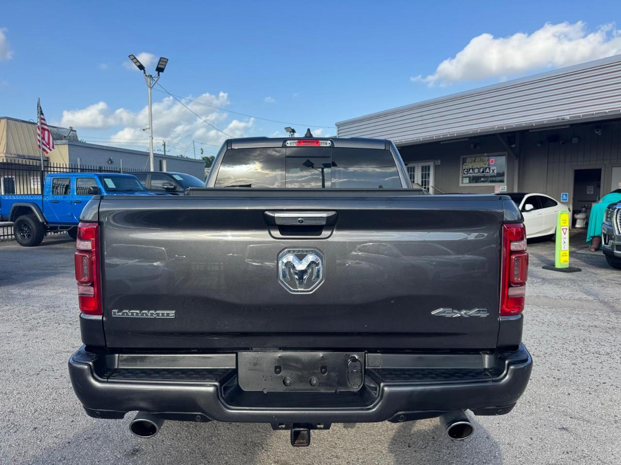 RAM 1500 Laramie Crew Cab SWB 4WD 2022