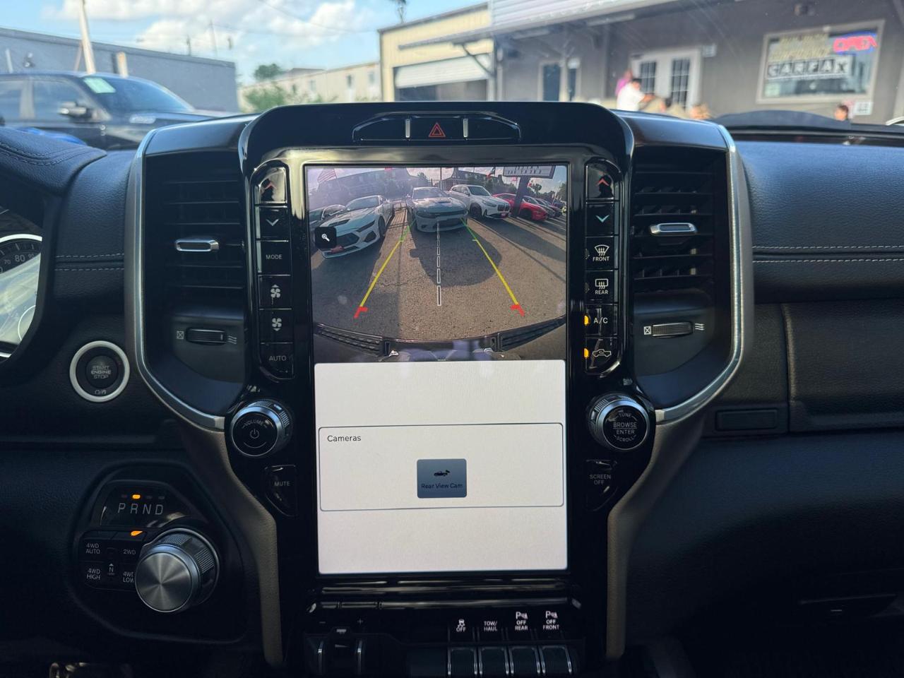 RAM 1500 Big Horn Crew Cab SWB 4WD 2022