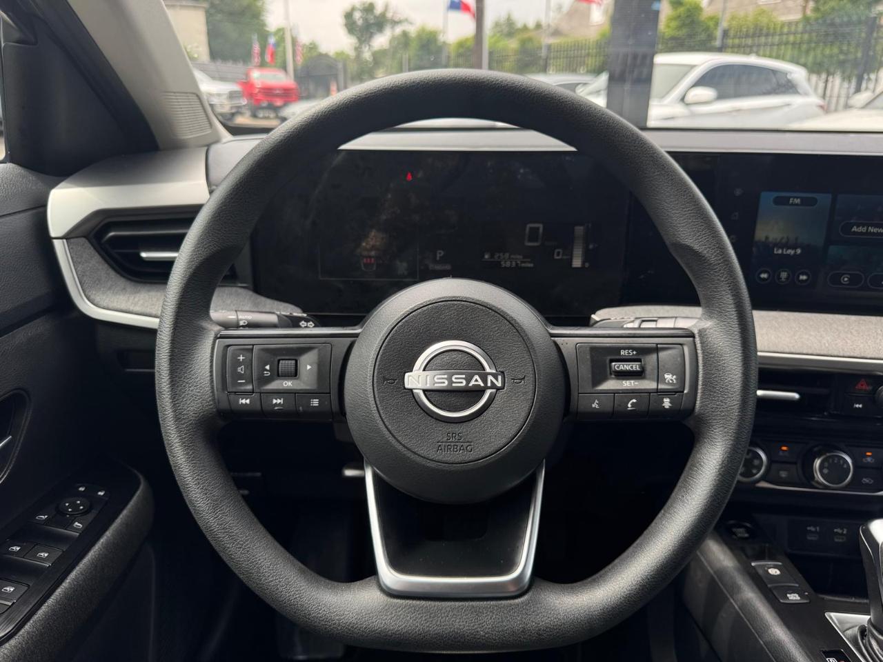 Nissan Kicks SV 2025