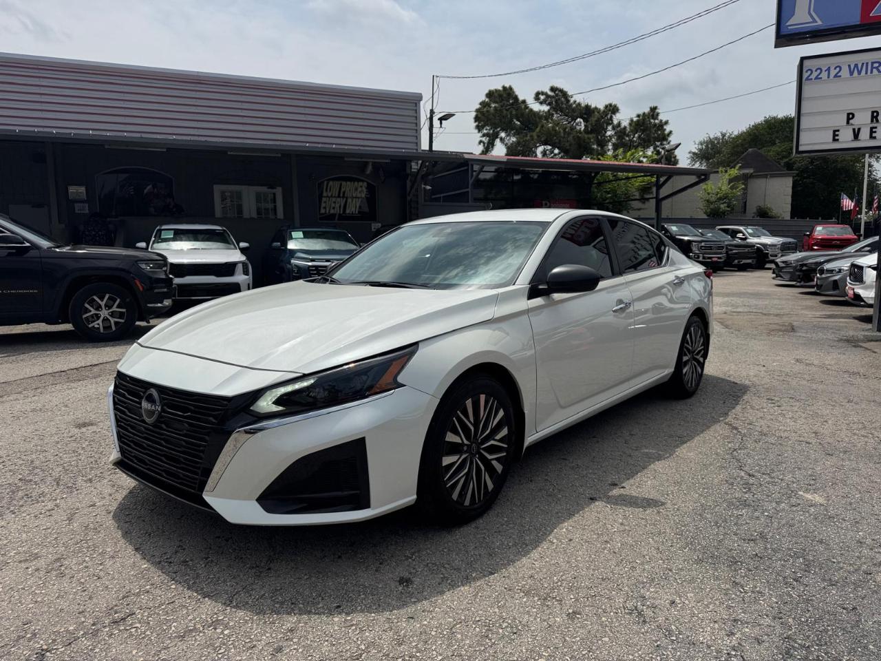 Nissan Altima 2.5 SV 2024