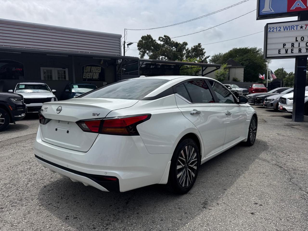 Nissan Altima 2.5 SV 2024