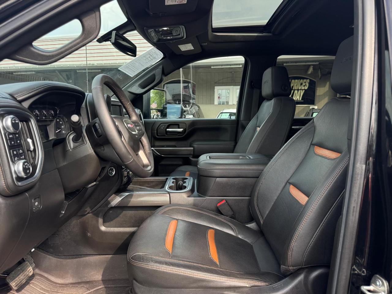 GMC Sierra 2500HD AT4 Crew Cab 4WD 2022