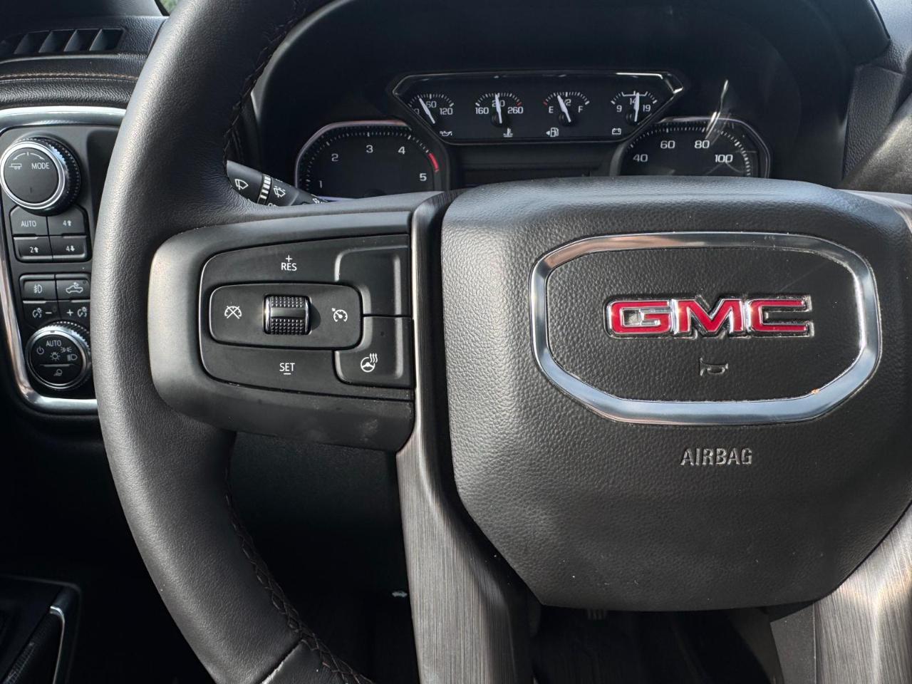 GMC Sierra 2500HD AT4 Crew Cab 4WD 2022