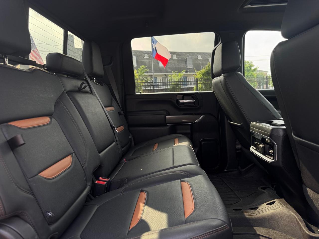 GMC Sierra 2500HD AT4 Crew Cab 4WD 2022