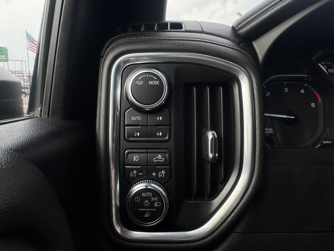 GMC Sierra 2500HD AT4 Crew Cab 4WD 2022