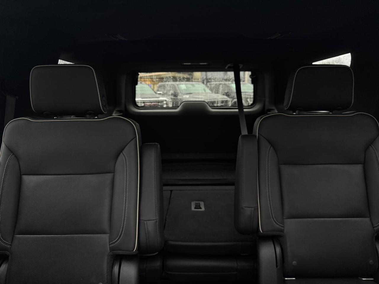 GMC Yukon SLT 2WD 2021