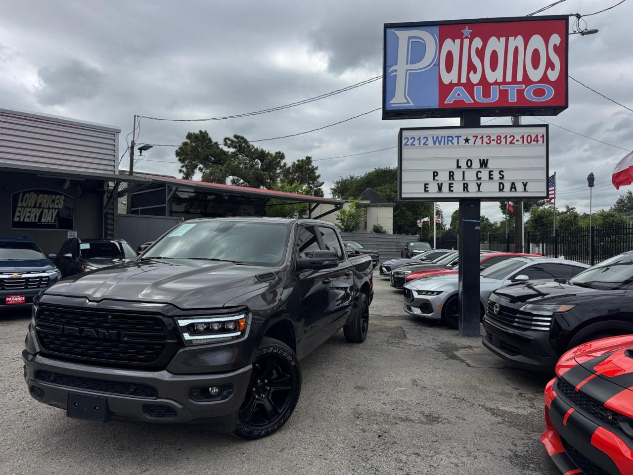 2023 RAM 1500 Big Horn/Lone Star 4x4 Crew Cab 5'7's photo
