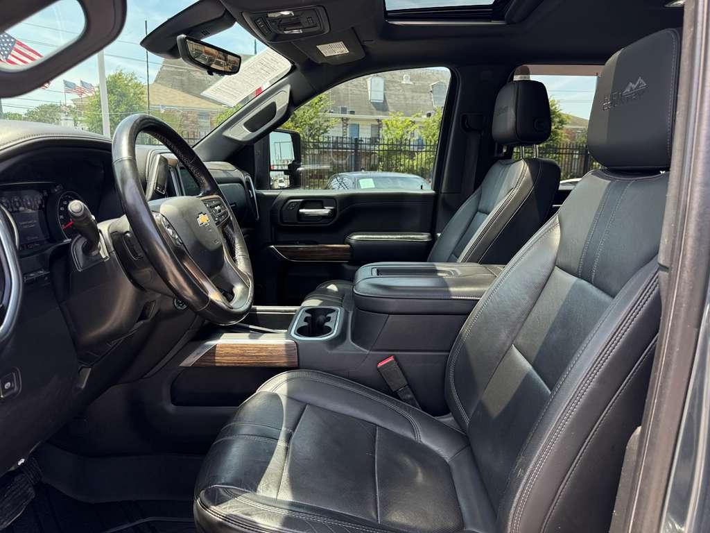 Chevrolet Silverado 2500HD High Country Crew Cab Long Box 4WD 2020