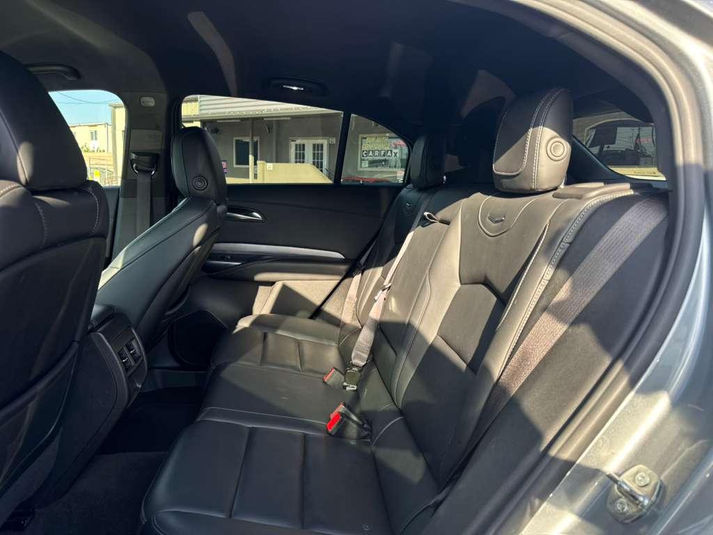 Cadillac XT4 Premium Luxury AWD 2024