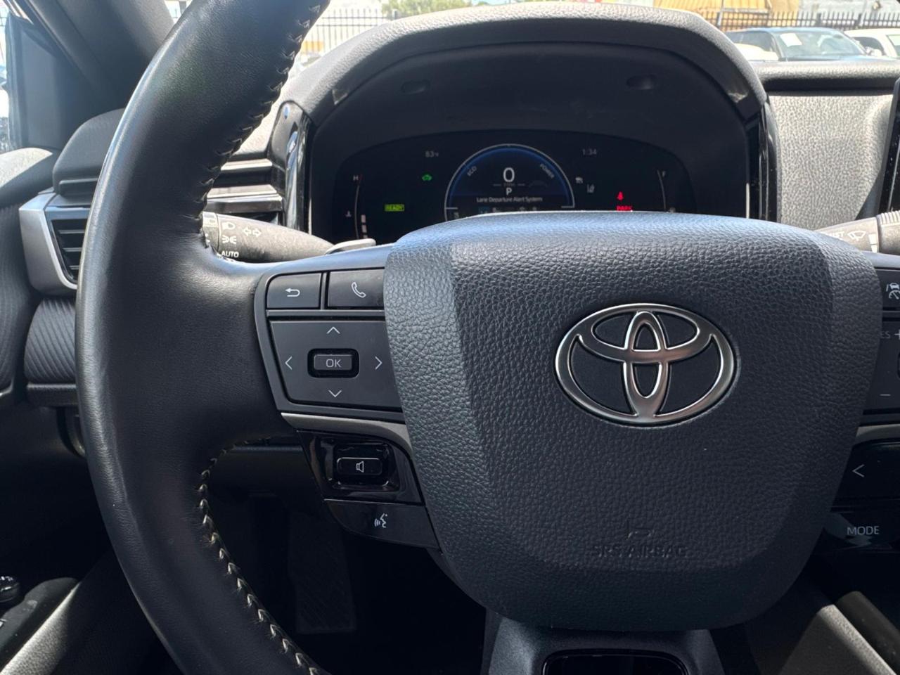 Toyota Camry Hybrid XLE 2025