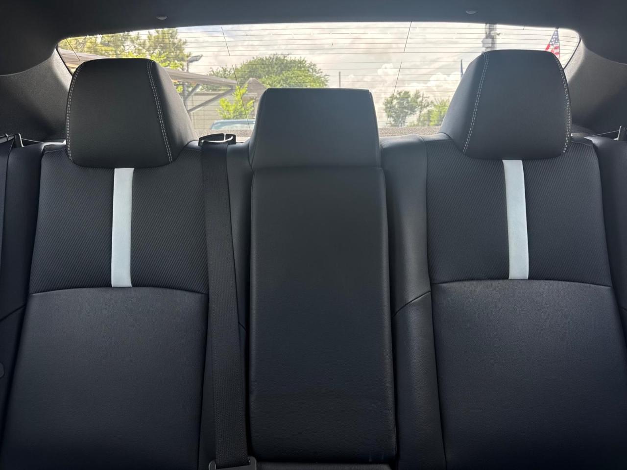 Toyota Camry Hybrid XLE 2025