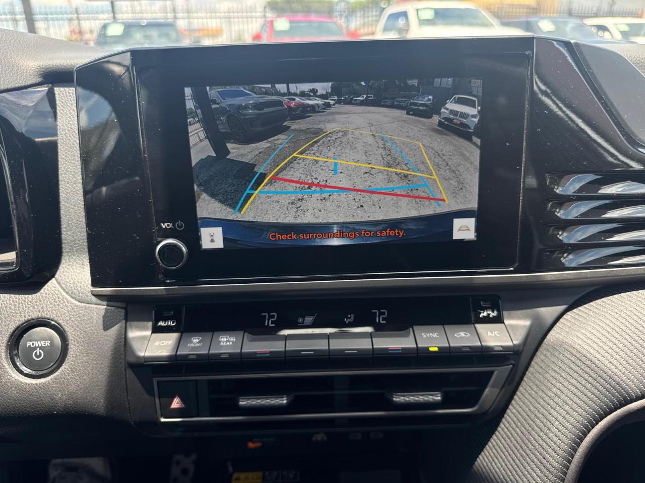 Toyota Camry Hybrid XLE 2025