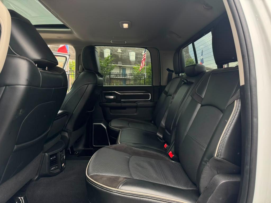 RAM 2500 Laramie Crew Cab SWB 4WD 2024