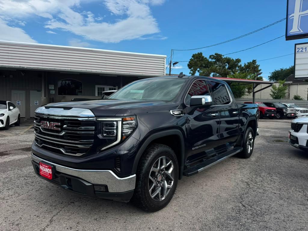 GMC Sierra 1500 SLT Crew Cab 4WD 2023