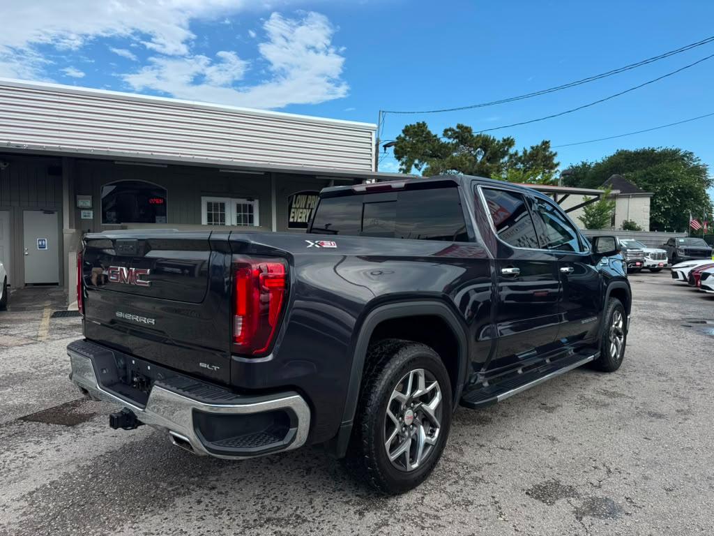 GMC Sierra 1500 SLT Crew Cab 4WD 2023