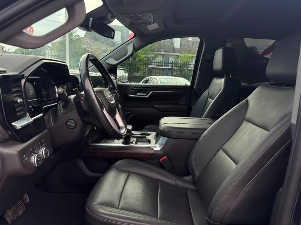 GMC Sierra 1500 SLT Crew Cab 4WD 2023