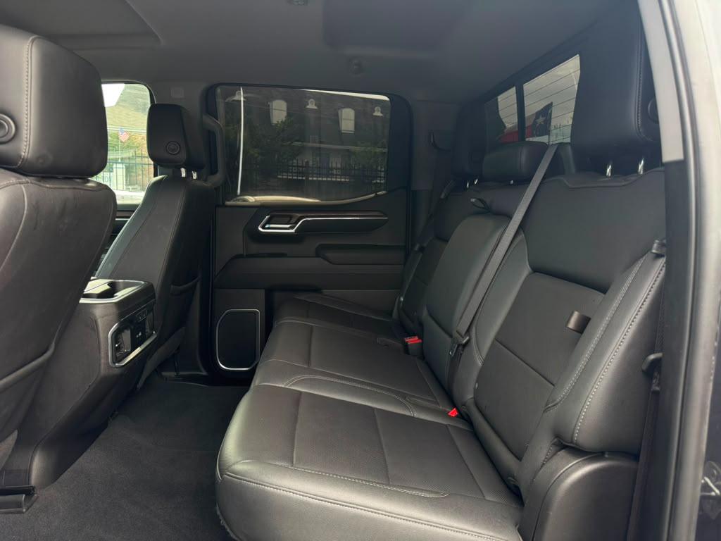 GMC Sierra 1500 SLT Crew Cab 4WD 2023