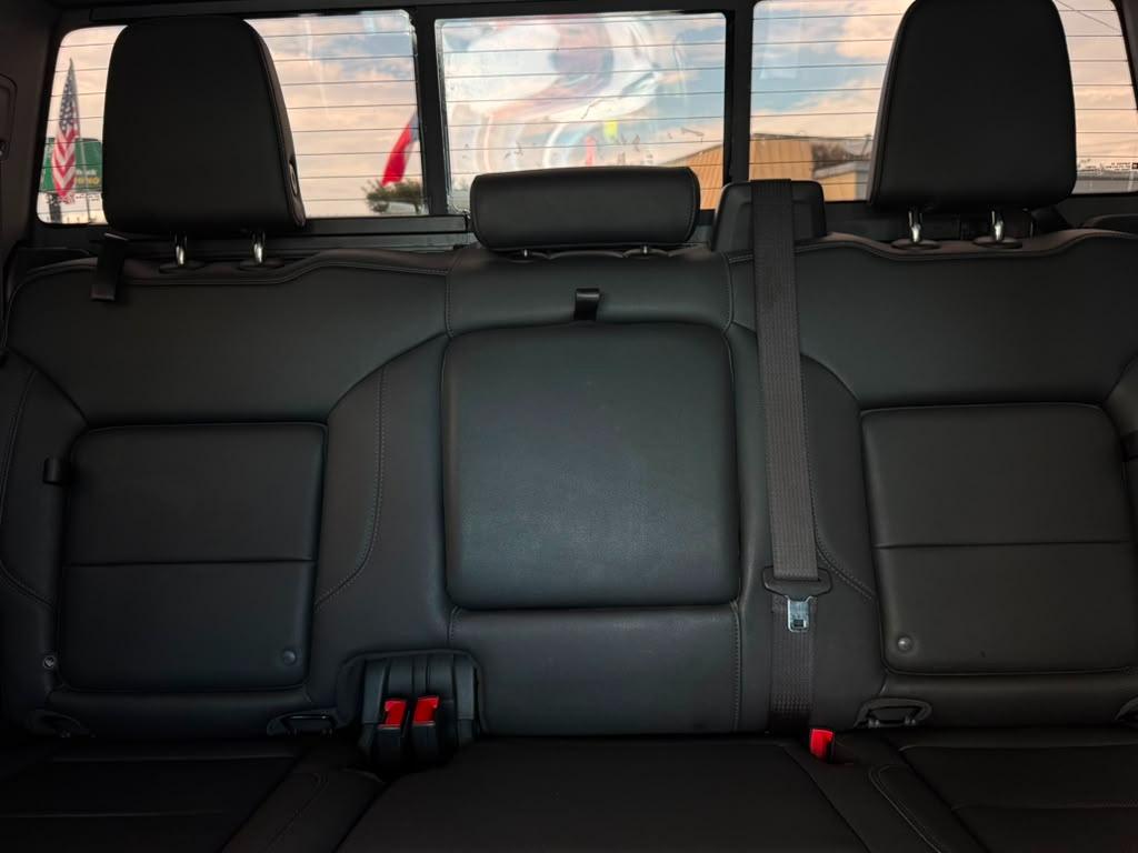 GMC Sierra 1500 SLT Crew Cab 4WD 2023