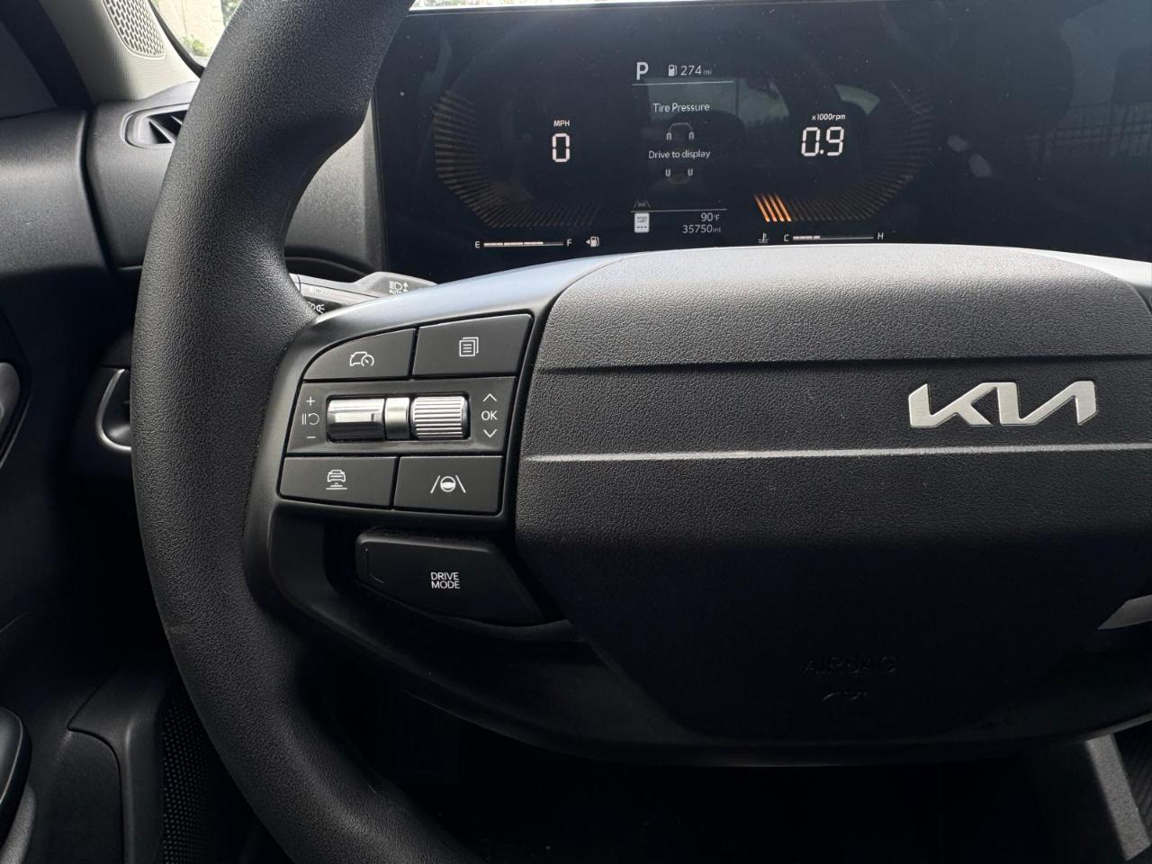 Kia K4 LX 2025