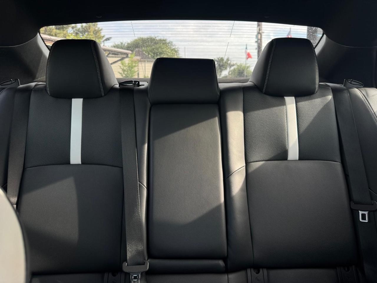Toyota Camry Hybrid XLE 2025
