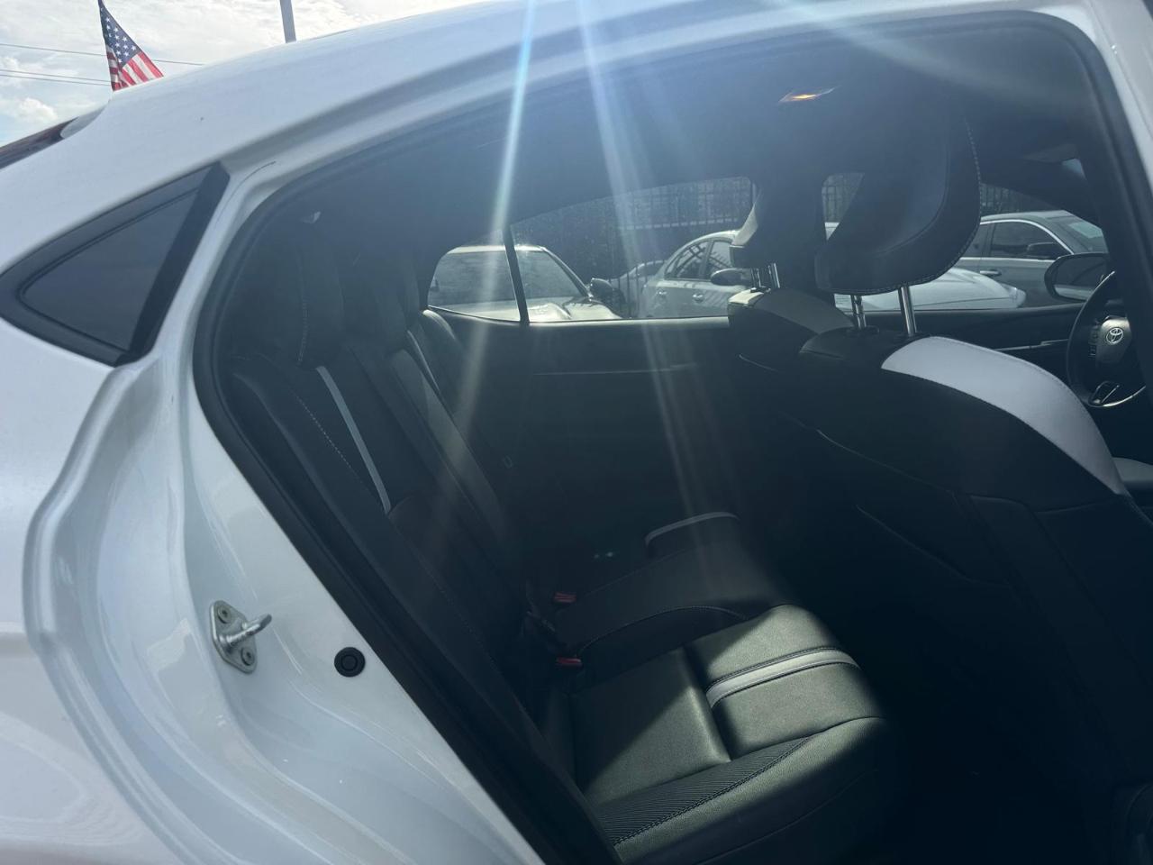 Toyota Camry Hybrid XLE 2025
