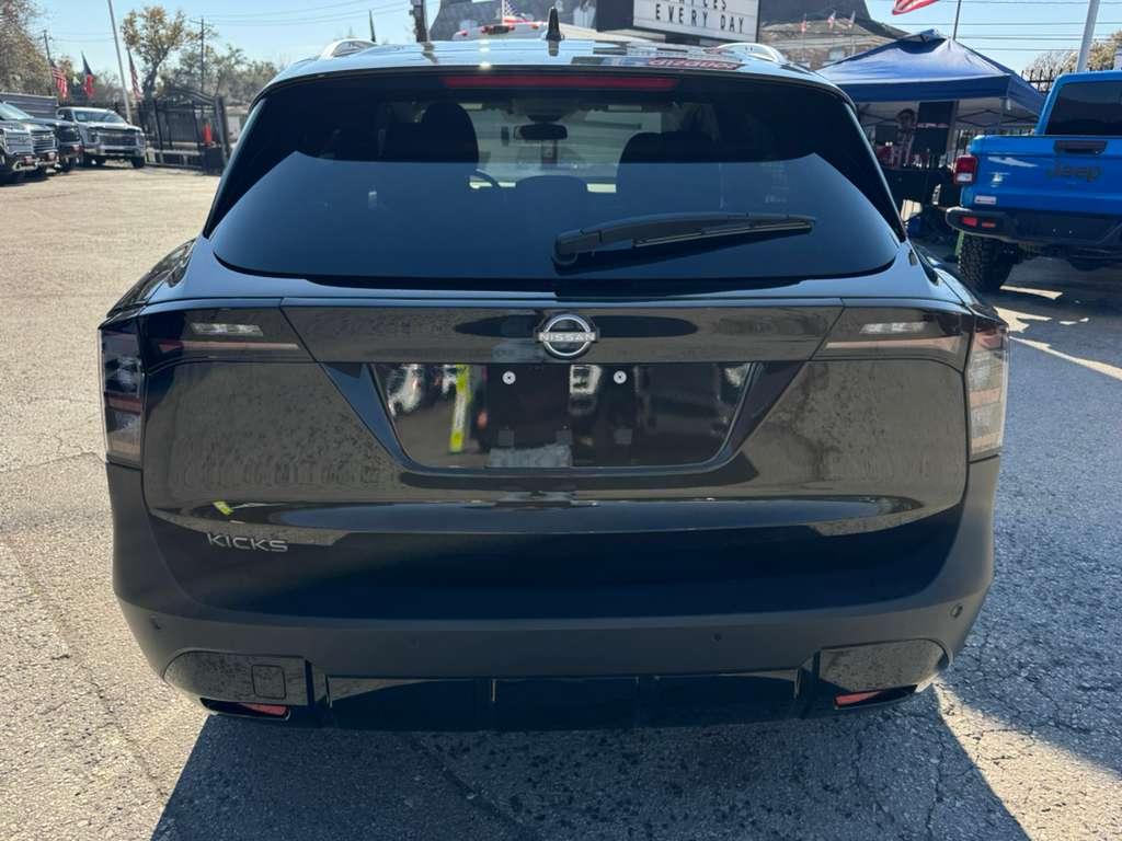 Nissan Kicks SV 2025